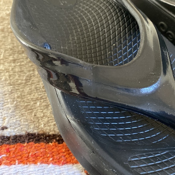 Oofos Oomega woman's size 9 - Picture 2 of 7
